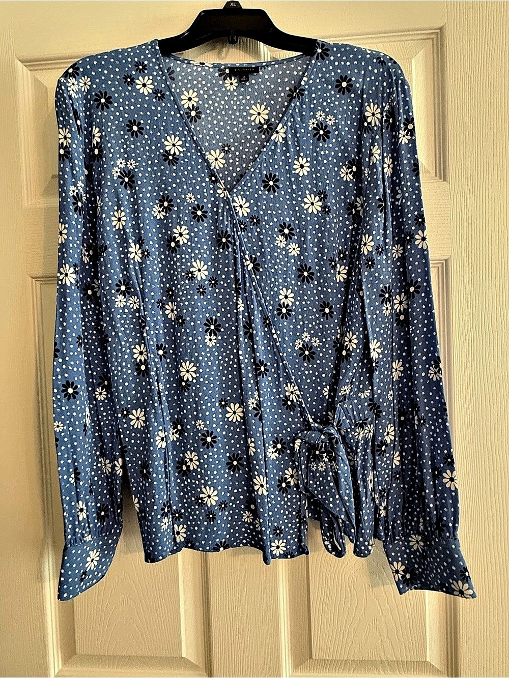 Talbots Floral Long Sleeve Wrap Blouse Floral Blue & White XL